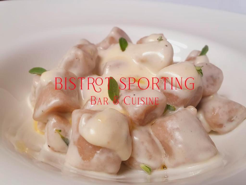 ברויל-קרוויניה Hotel Sporting מראה חיצוני תמונה